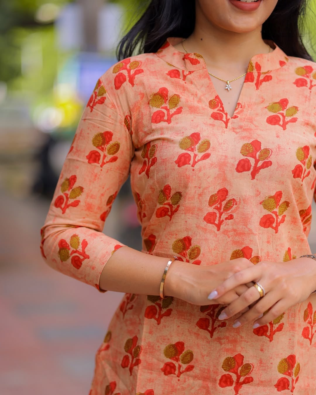 Halfwhite Multicolor Blossom Linen Short Kurti - Casual Elegance