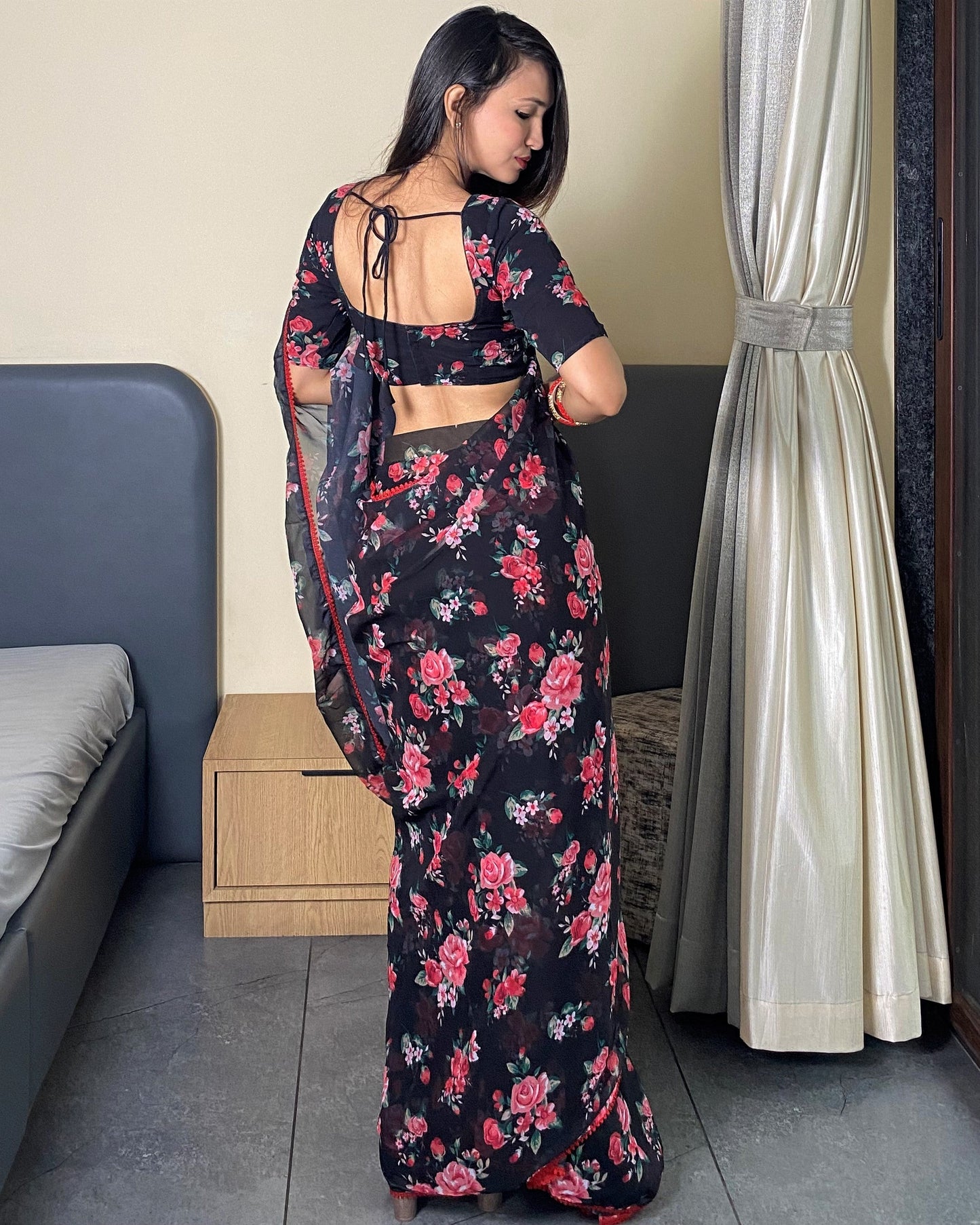 One Minutes Ready to Wear Saree With Digital Prints