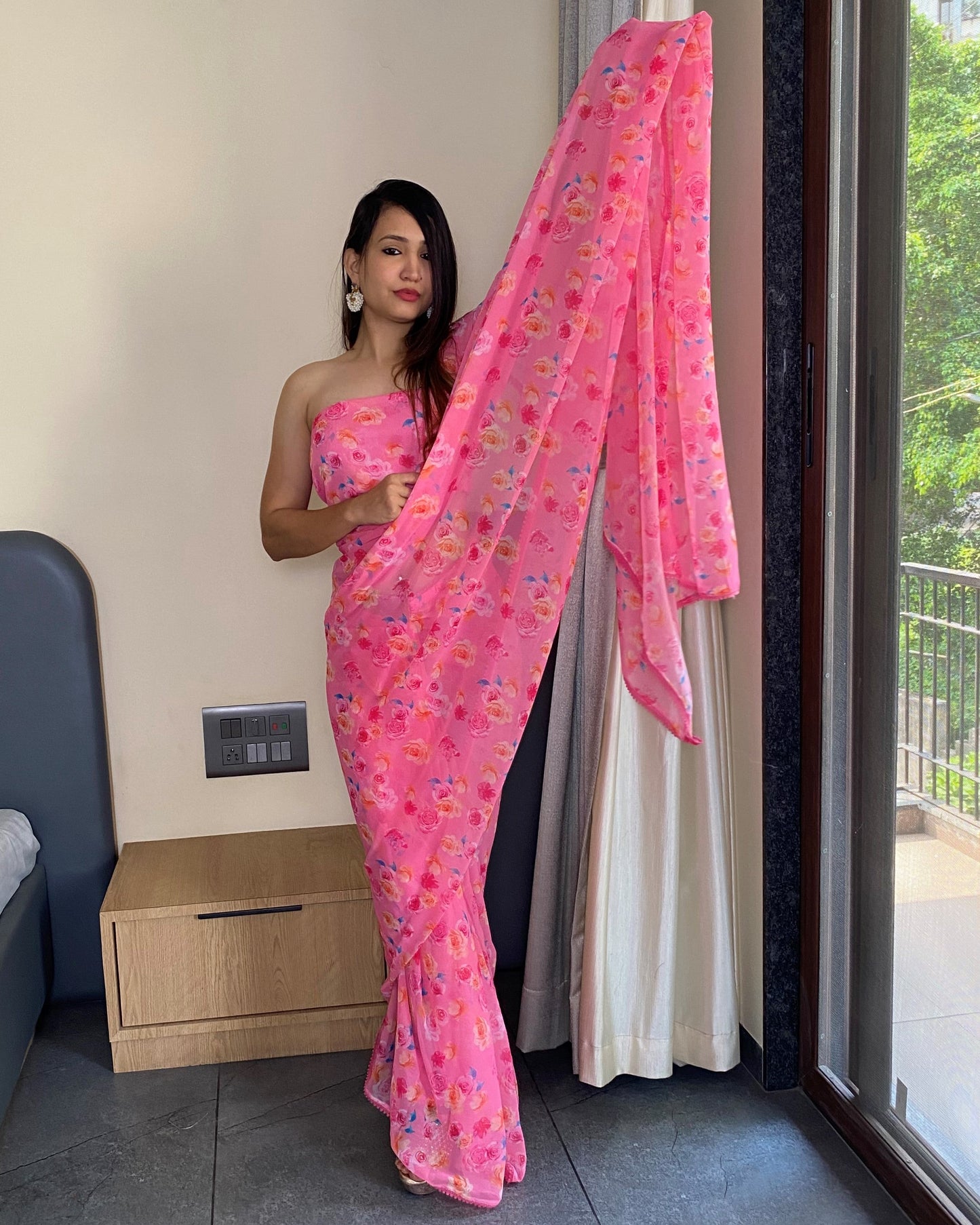 1 Min Ready to Wear Rose Printed Saree