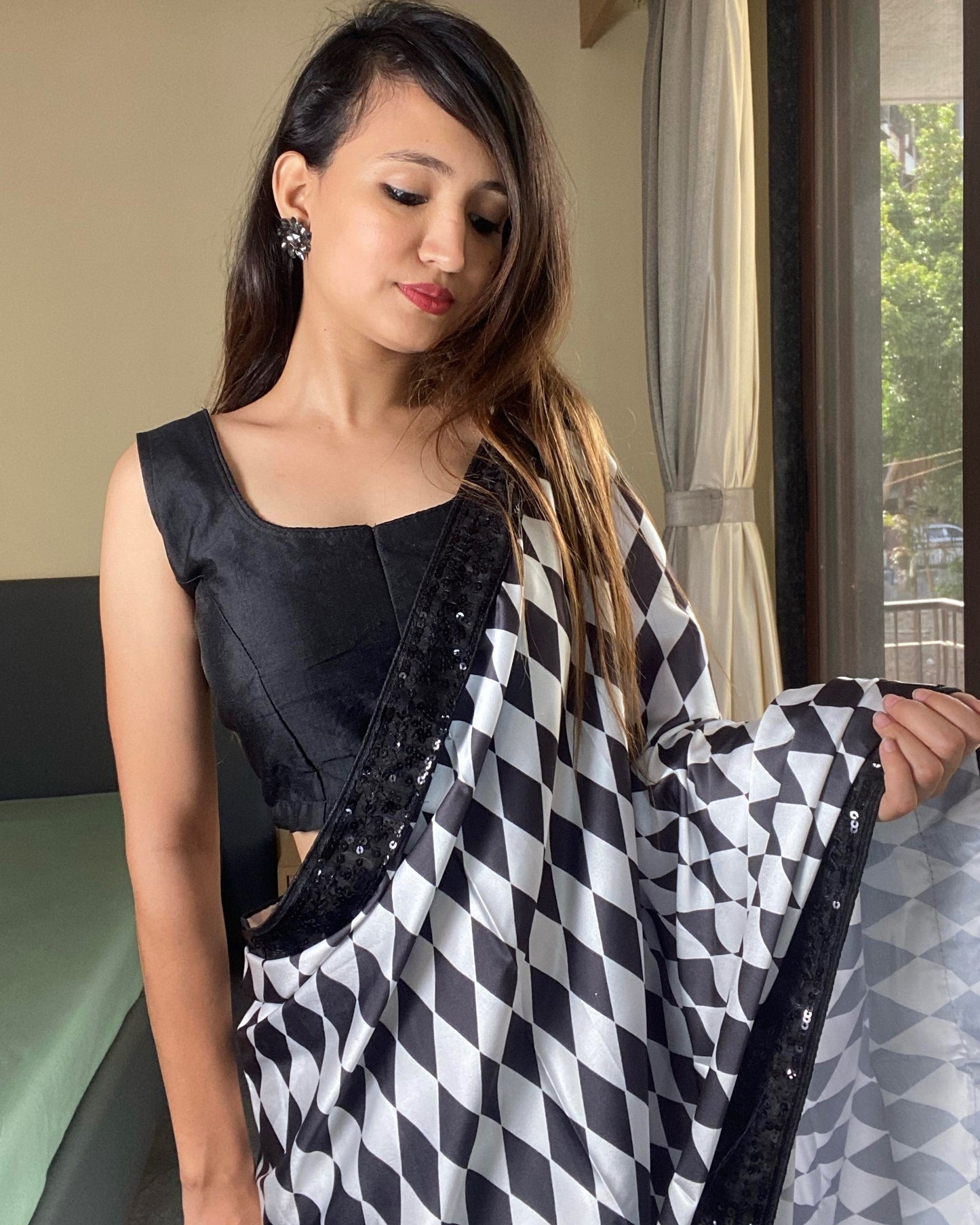 Black And White Geometric Print Party Wear Saree