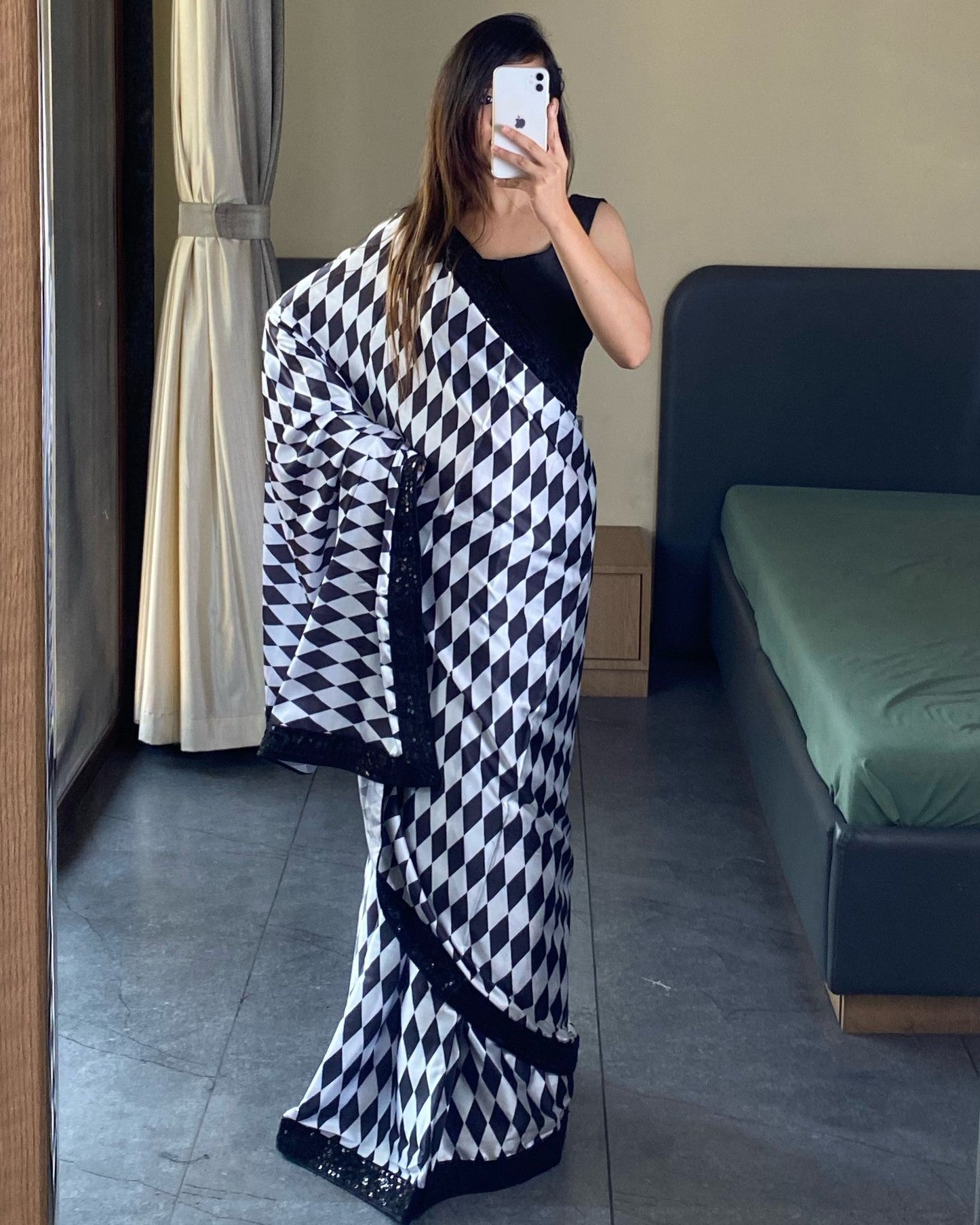 Black And White Geometric Print Party Wear Saree
