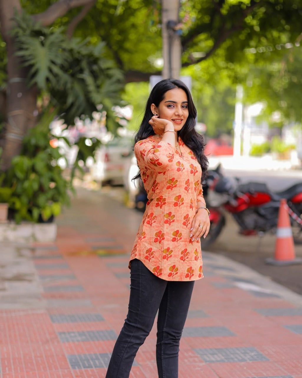 Halfwhite Multicolor Blossom Linen Short Kurti - Casual Elegance