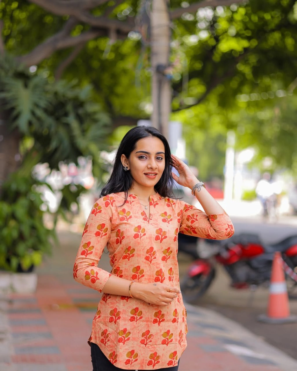 Halfwhite Multicolor Blossom Linen Short Kurti - Casual Elegance