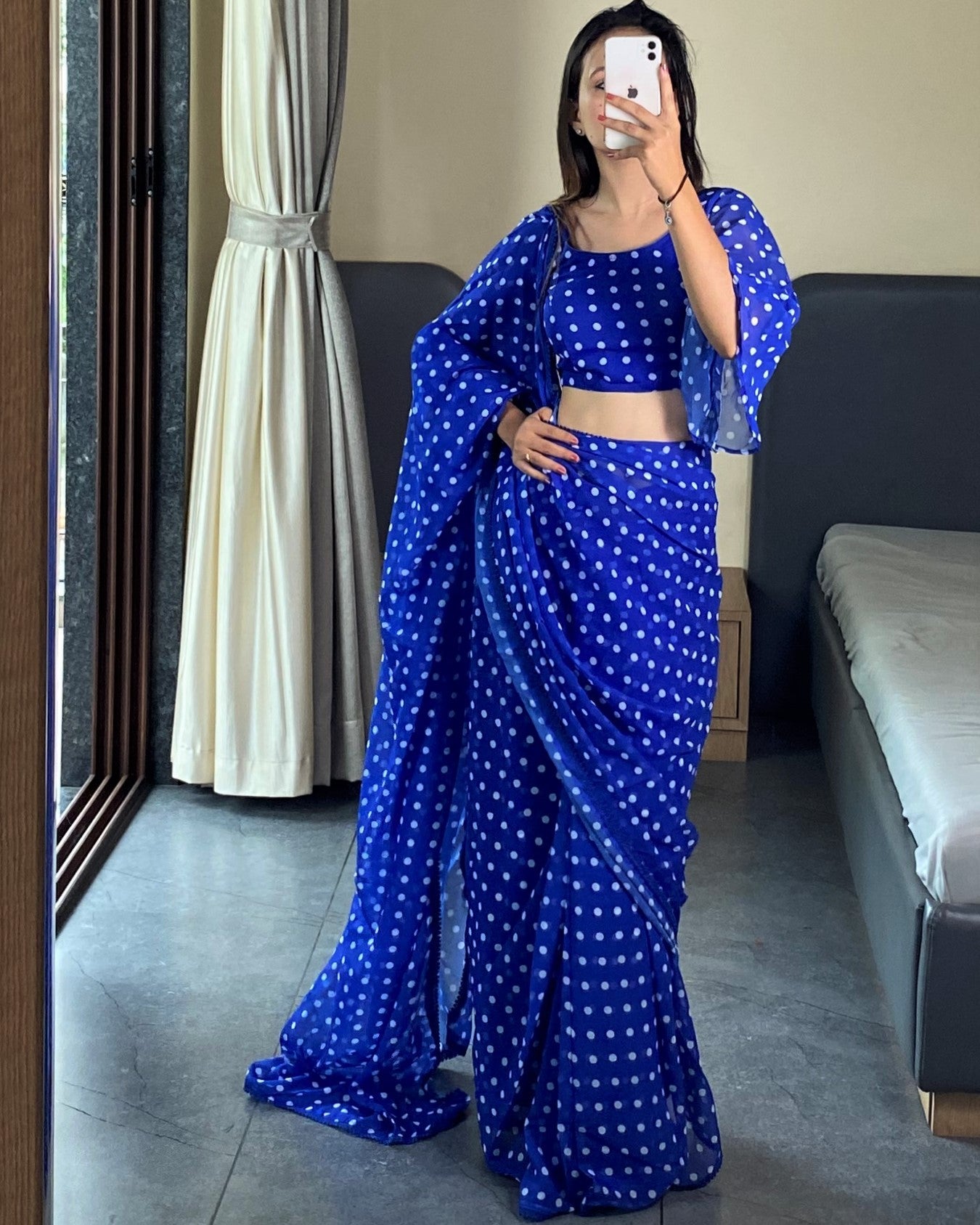 White Dot 1 Minute Ready to Wear Saree