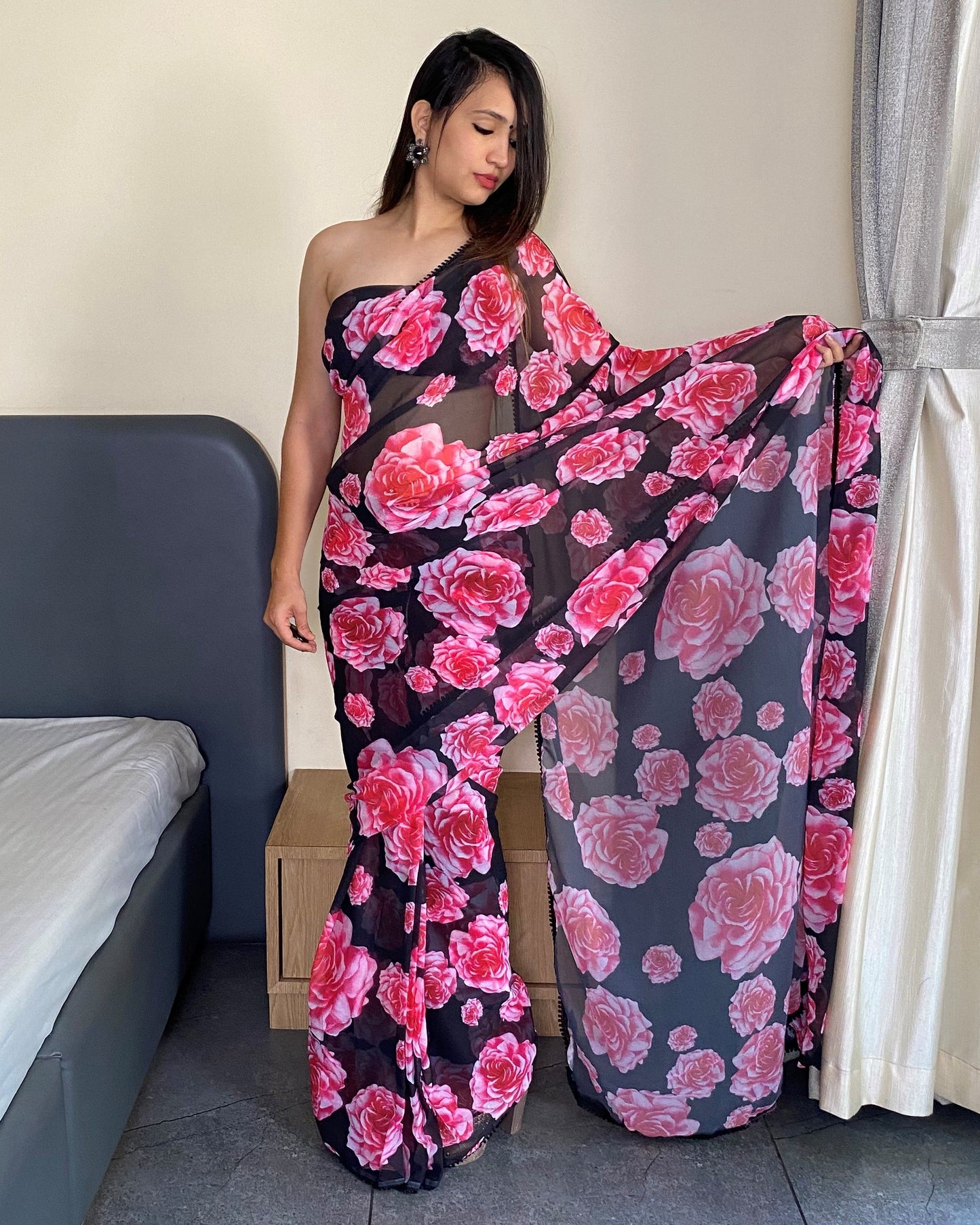 1 Min Ready to Wear Premium Floral Printed Saree