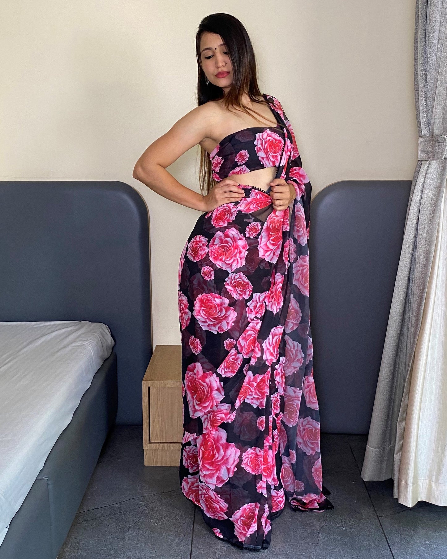 1 Min Ready to Wear Premium Floral Printed Saree