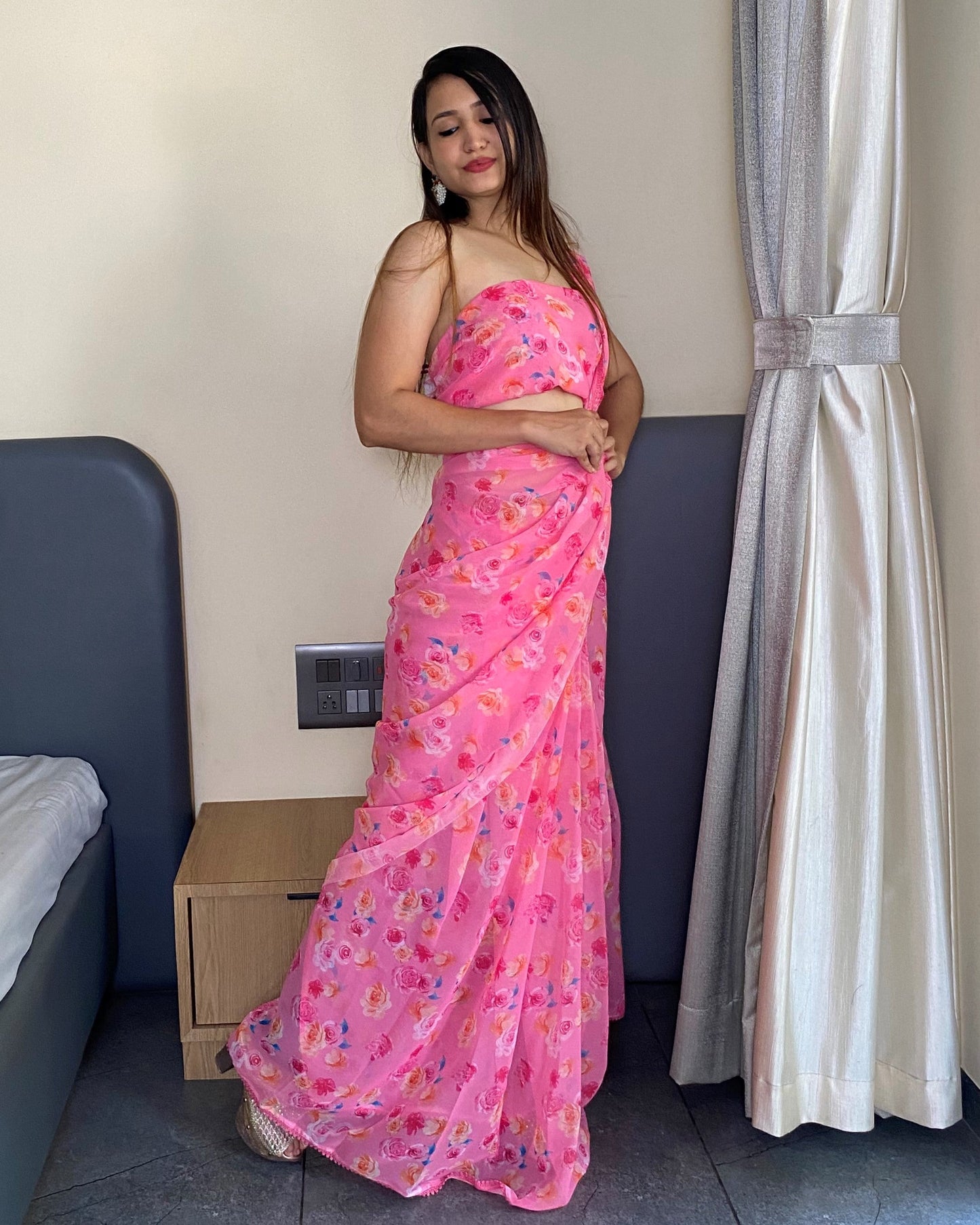 1 Min Ready to Wear Rose Printed Saree