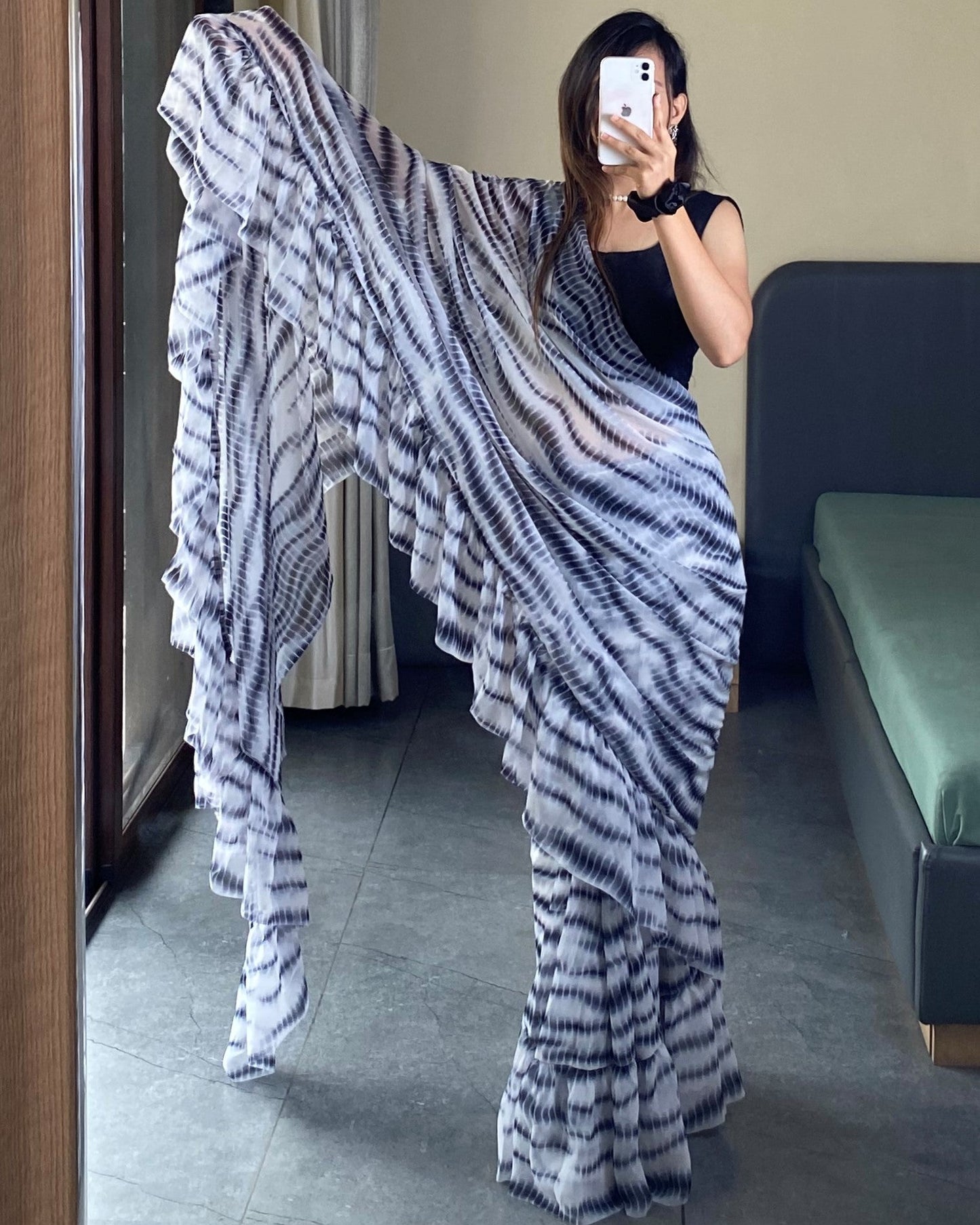 1 Minutes Ready to Wear Flared Drape Saree
