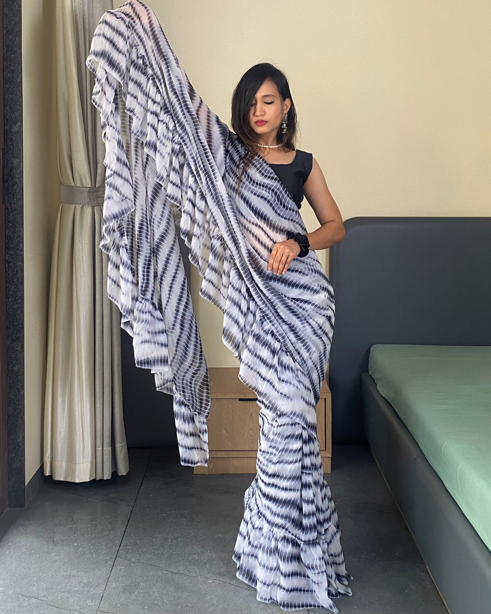 1 Minutes Ready to Wear Flared Drape Saree